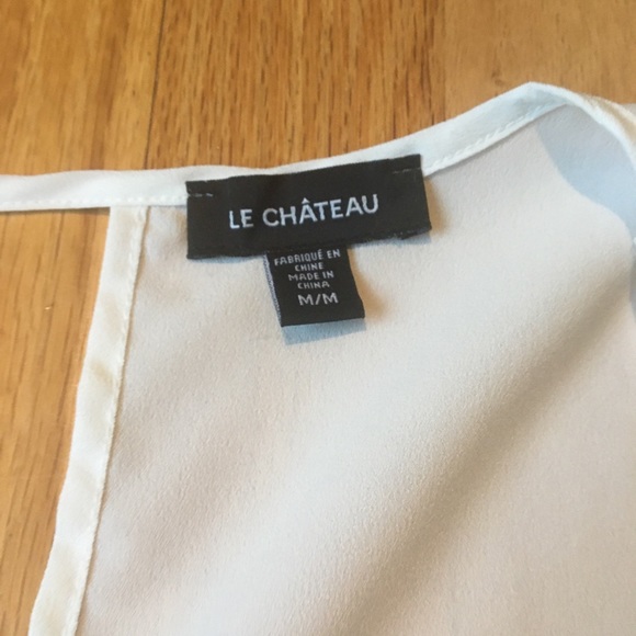 2/$20 ❤️ Women’s Le Chateau Top -Medium - Picture 3 of 4